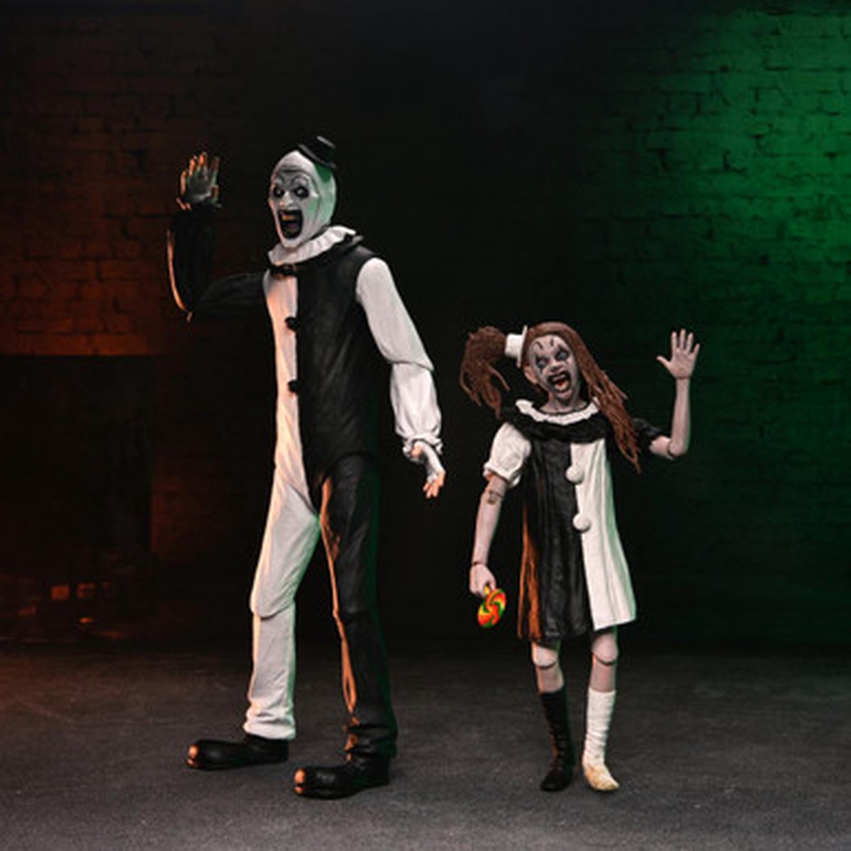 Terrifier 2 - 7" Scale Action Figure Ultimate Art the Clown and Little Pale Girl 2 Pack